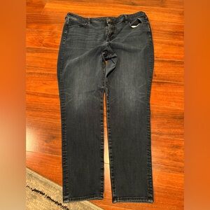 American Eagle “The Dream Jean” Super Hi-Rise Jegging